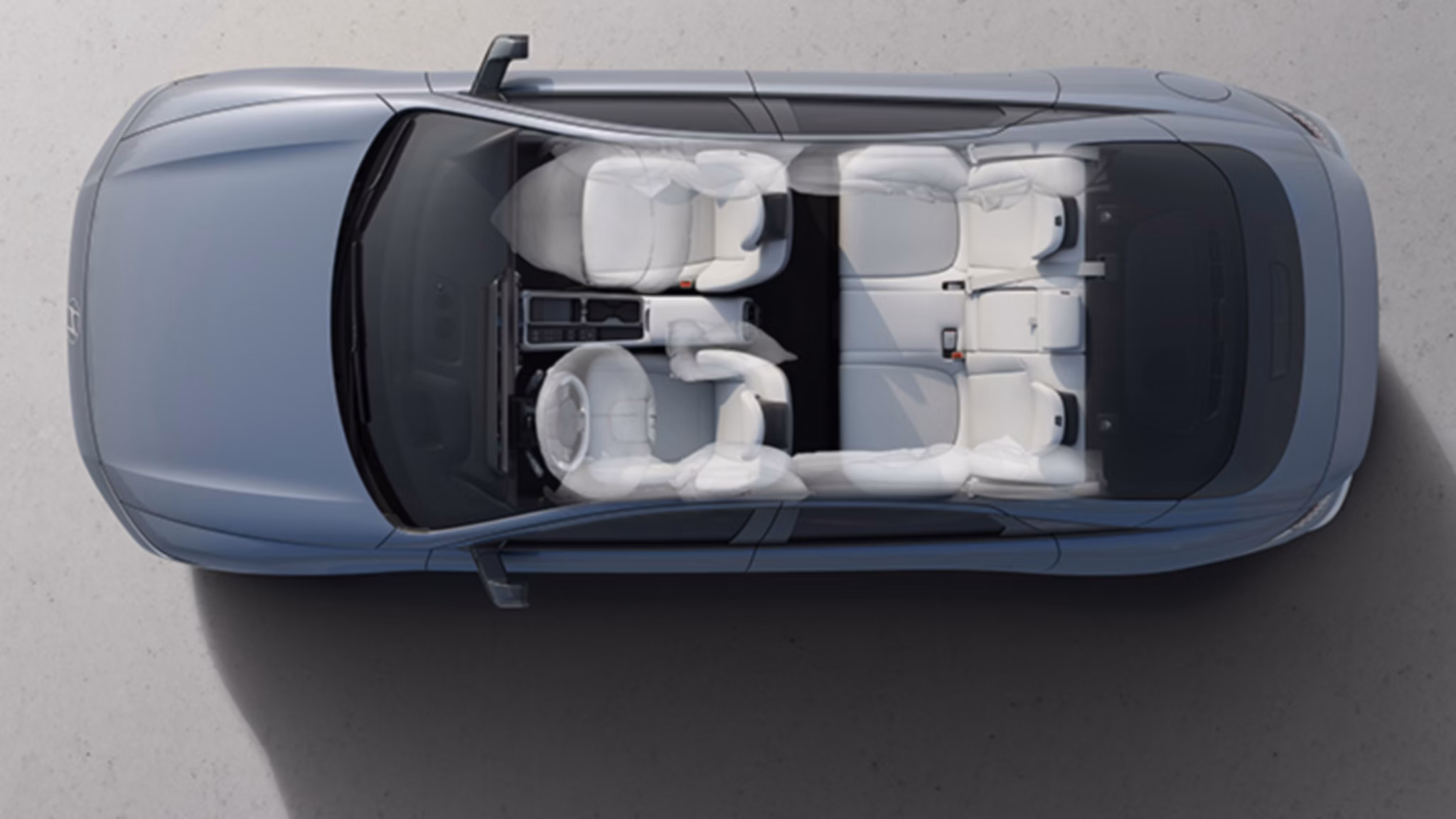 Prikaz unutrašnjosti modela IONIQ 6 iz zračne perspektive s vidljivih 7 zračnih jastuka.